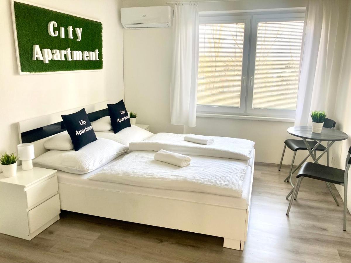 Štúrovo City Apartment מראה חיצוני תמונה